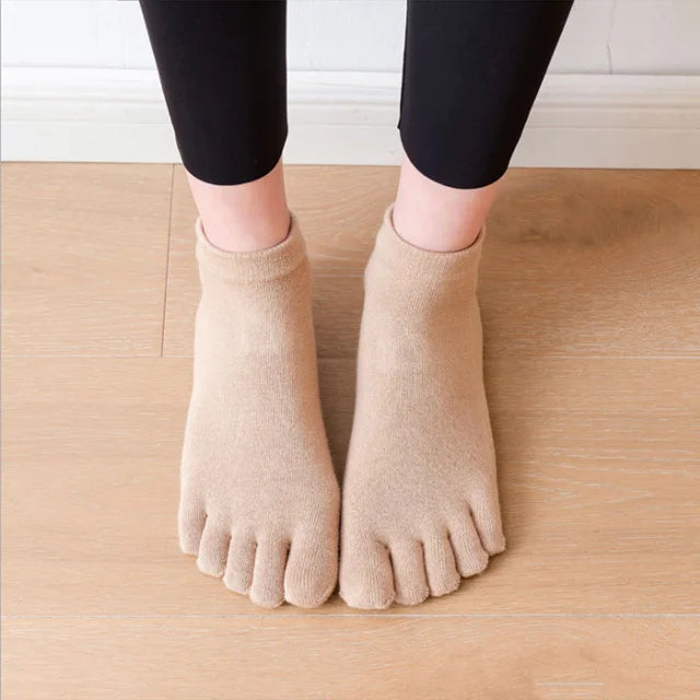 Anti-Slip Women Pilates Socks Five Toe Silicone Non-Slip Yoga Socks Breathable Ballet Dance Ladies Fitness Sports Cotton Sock